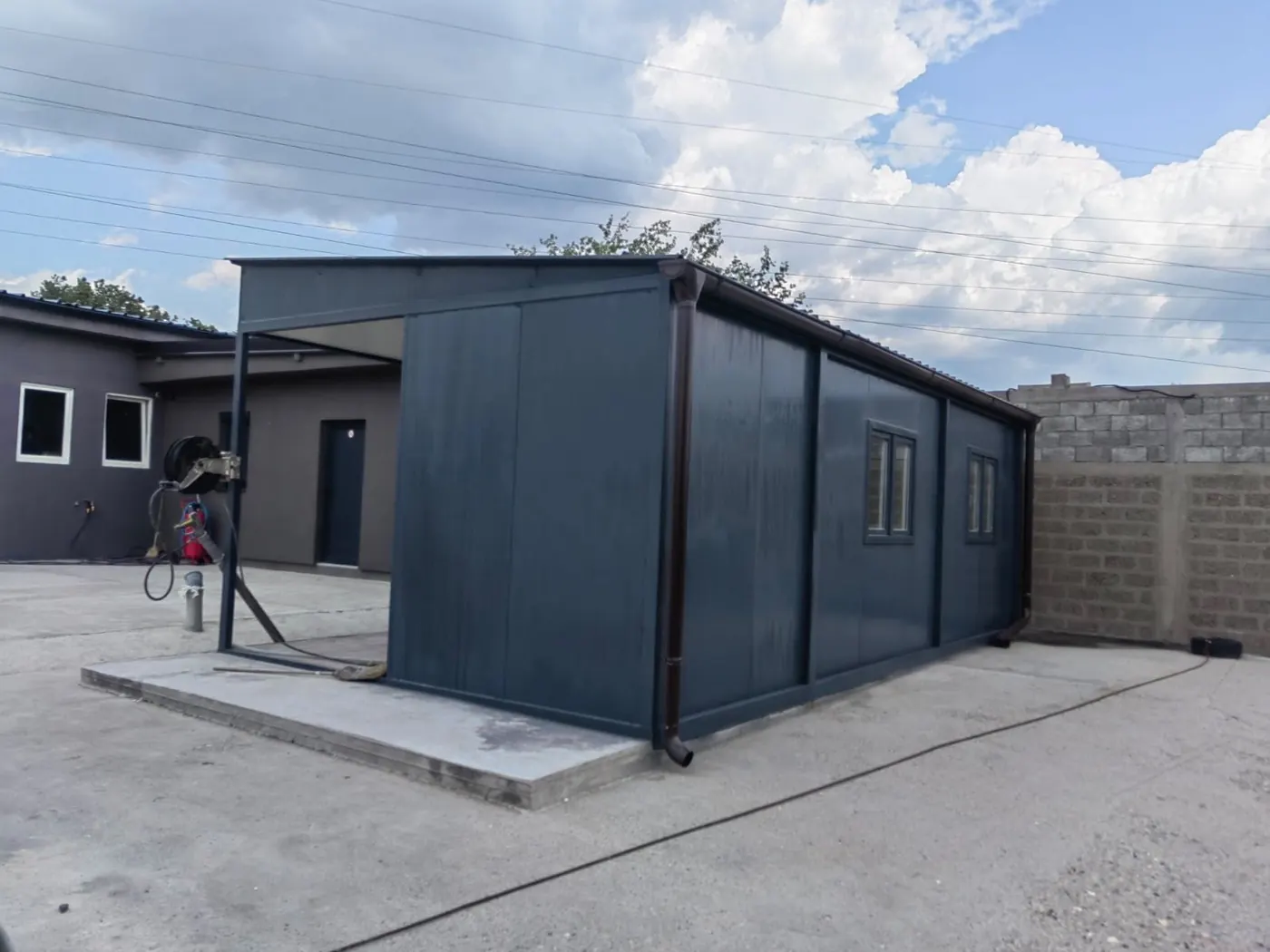 Comfort Box — spoljašnji ugao montažnog objekta