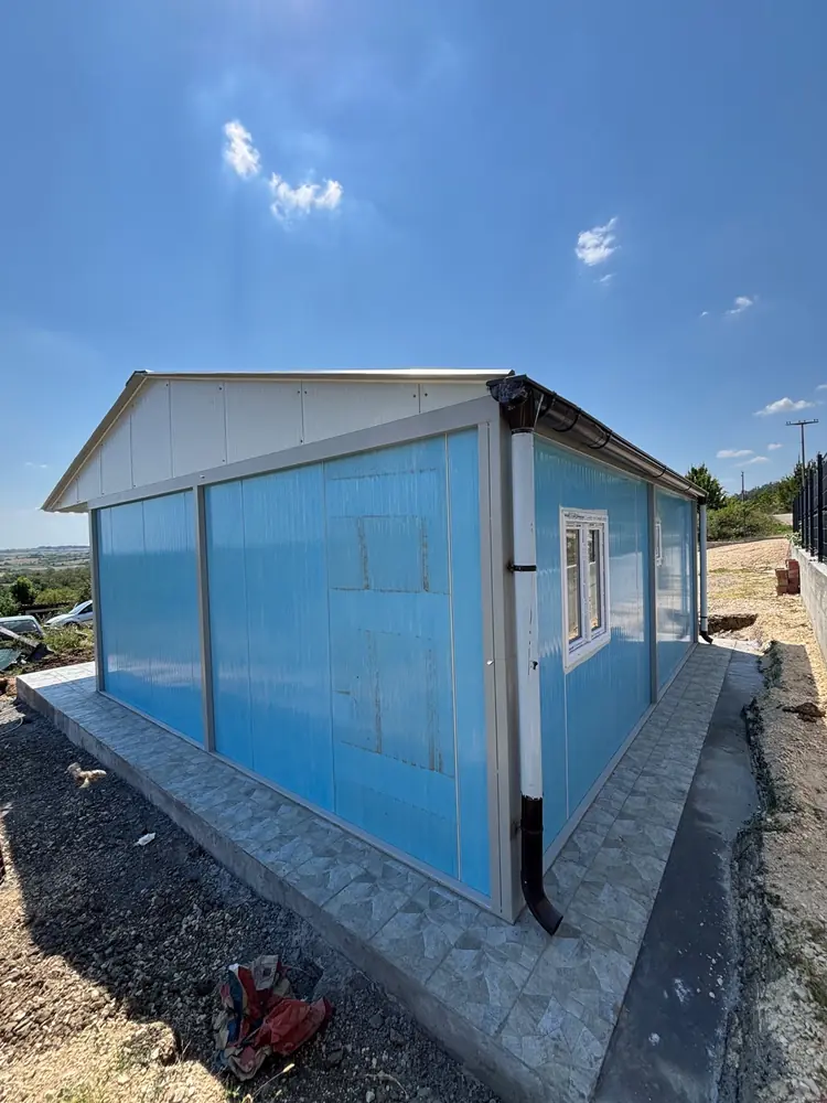 Premium Standard House — bočna strana u završnoj fazi